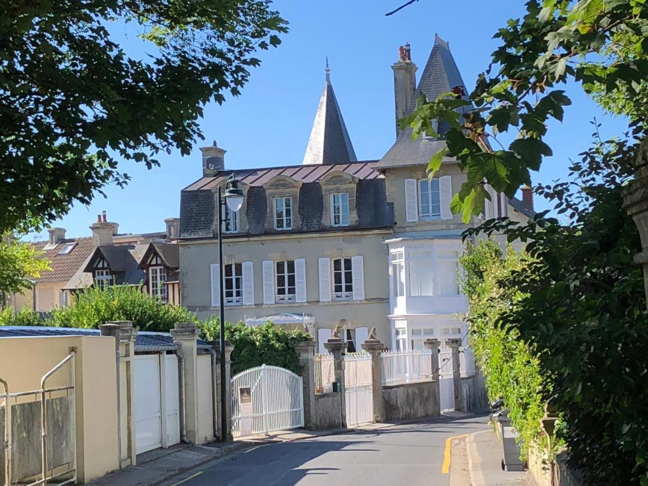 Hotel Dday Aviators Le Manoir Arromanches-les-Bains Zewnętrze zdjęcie